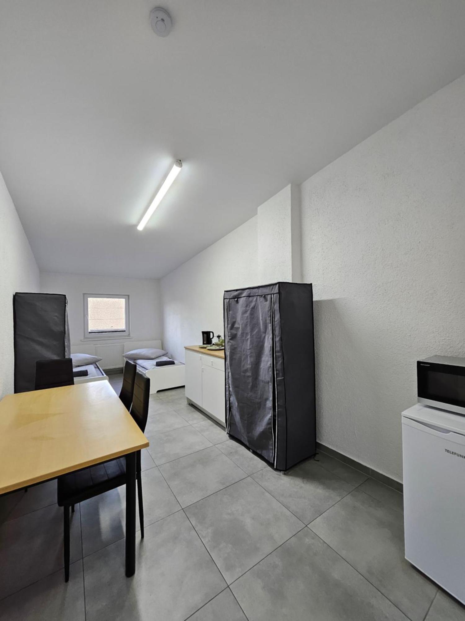 فندق Mieterlux Frankfurt هويزنشتام الغرفة الصورة
